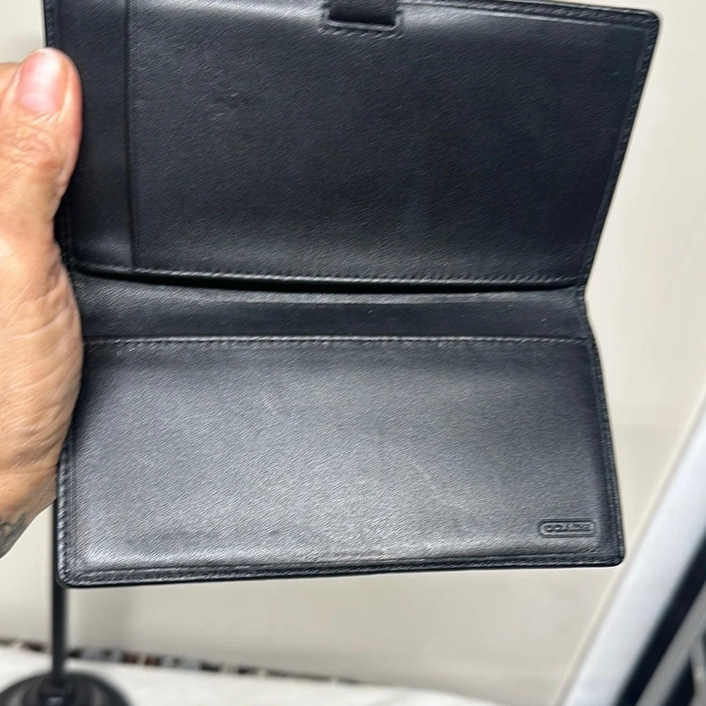 Coach Black and Cream Trifold Signature Wallet - Picture 6 of 11